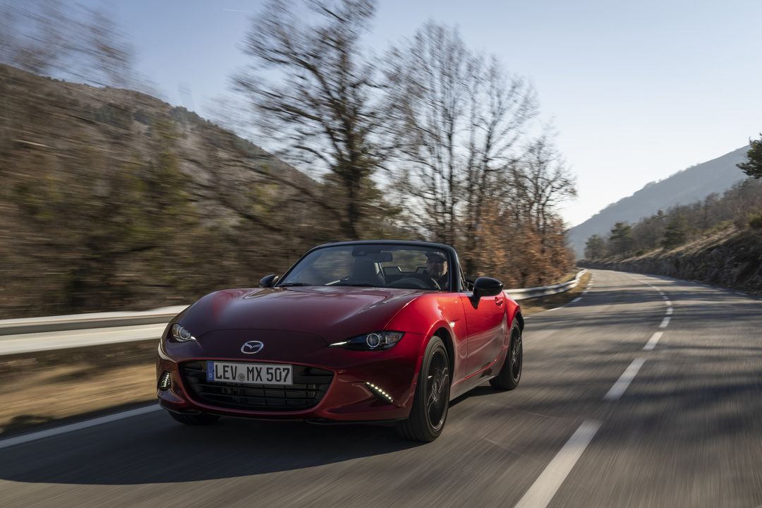 2023 Mazda Mx 5 Nice Src Act 30 (1)